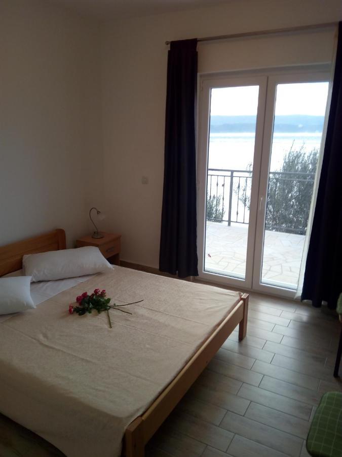 Apartment On The Beach Lokva Rogoznica Exterior photo