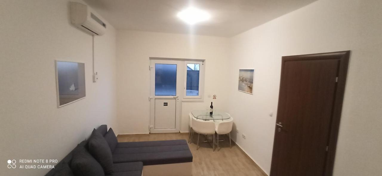 Apartment On The Beach Lokva Rogoznica Exterior photo